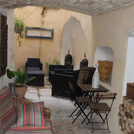 Maison Anila Баряк Екстериор снимка